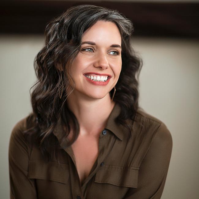 Headshot of Rachel Currie Triska