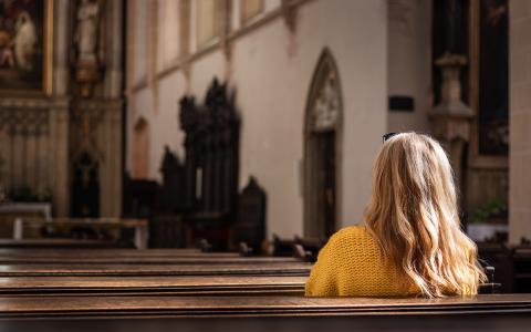 praying in church